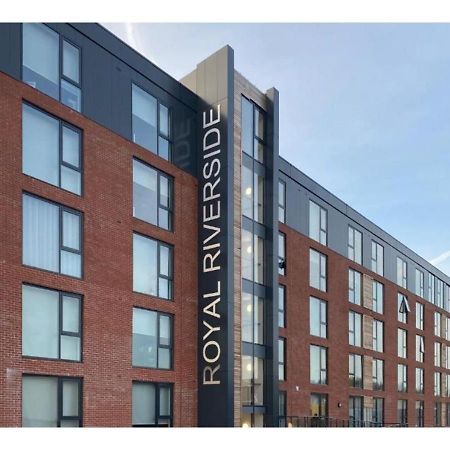 Royal Riverside Apartments Sheffield Centre - Opulent Living מראה חיצוני תמונה