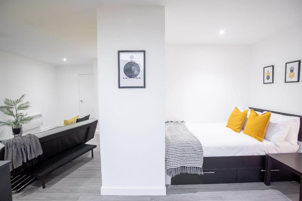 Royal Riverside Apartments Sheffield Centre - Opulent Living מראה חיצוני תמונה